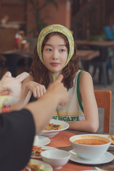 사랑스러운 옥순 캐릭터를 완성한 한선화. / 쇼박스