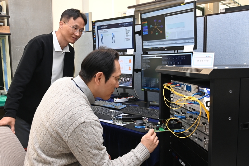 한국전자통신연구원(ETRI)은 광스위치 기반 ‘데이터센터 자원연결(Optical Disaggregation, OD)’기술을 개발했다고 11일 밝혔다./ 한국전자통신연구원