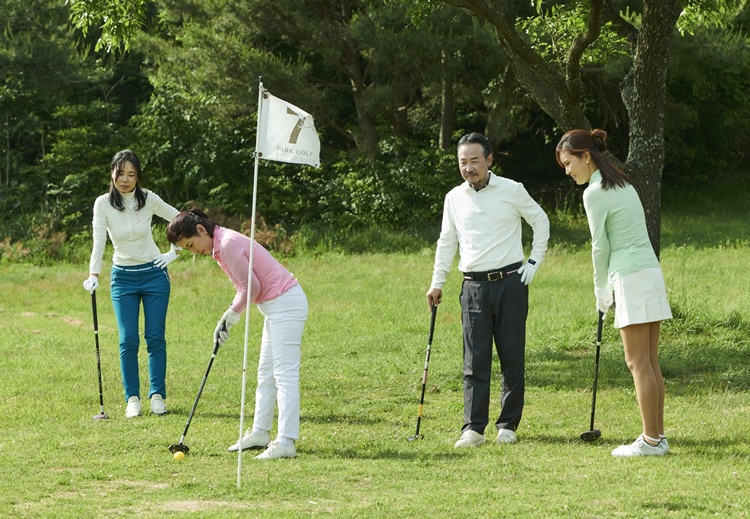 보람그룹이 대한파크골프연맹과 함께 ‘제1회 보람그룹배 전국파크골프대회’를 개최한다. / 보람그룹, 클립아트코리아 