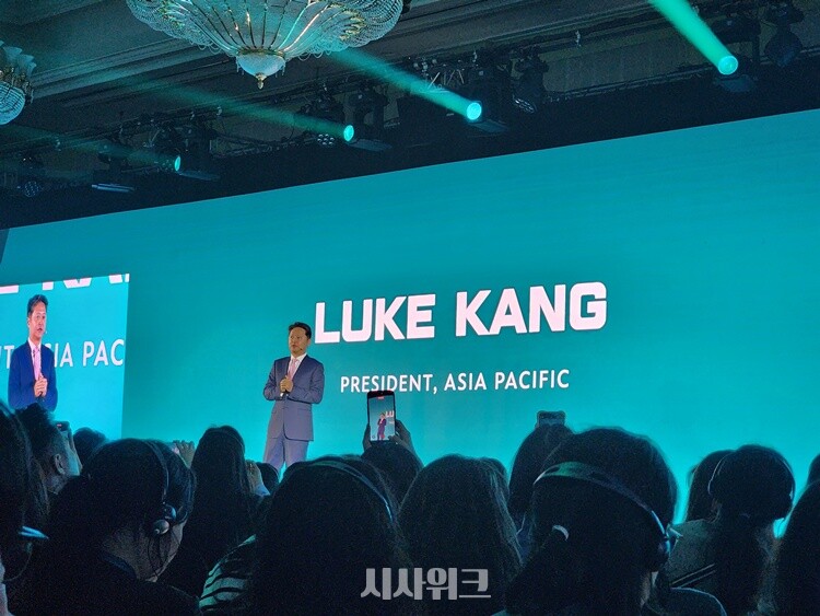 디즈니+ 오리지널 프리뷰 2025가 열렸다. 이날 행사에서 루크 강 월트디즈니 컴퍼니 아태지역 총괄 사장이 발언을 하고 있다. / 사진|홍콩=이영실 기자