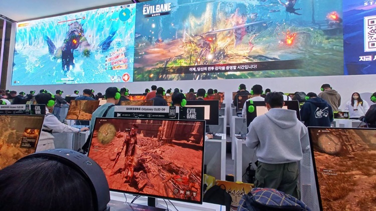 넷마블이 ‘레이븐’ IP 세계관을 확장해 콘솔 신작을 개발했다. 사진은 13일 부산 벡스코에서 열린 게임축제 지스타 2025의 넷마블 ‘이블베인’ 부스 모습. / 사진|부산=조윤찬 기자