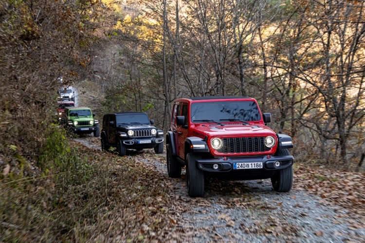 지프는 올해 연말까지 랭글러 모델의 특별 프로모션을 진행한다. 캠핑을 즐기는 소비자들이라면 관심을 가지고 살펴보기에 좋은 시기다. / 스텔란티스코리아