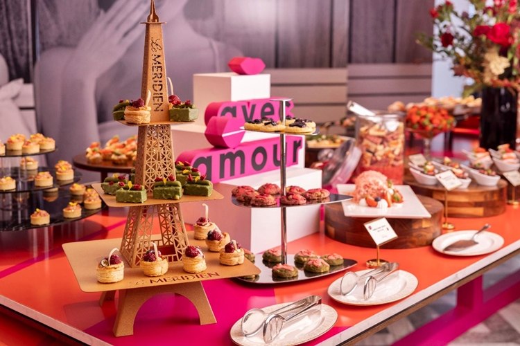 르메르디앙 서울 명동은 로비 라운지&바 르미에르에서 ‘딸기 디저트&페어링 디너’를 12월 1일부터 내년 3월 31일까지 선보인다. / 르메르디앙 서울 명동