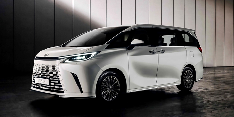 렉서스 플래그십 미니밴 LM 500h는 기업체 임원들의 법인차로 관심이 높다. / 한국토요타자동차