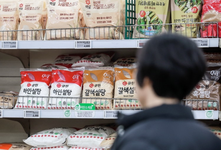 최근 국내 제당 3사를 대상으로 설탕 가격 담합 수사가 진행되고 있는 가운데, 공정거래위원회가 밀가루의 가격 담합 여부도 점검하고 있는 것으로 알려졌다. / 뉴시스