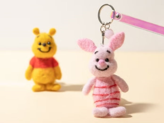 균일가 생활용품점 ㈜아성다이소가 ‘DIY 인형만들기 기획전’을 진행한다 사진은 디즈니 양모 펠트 DIY / ㈜아성다이소