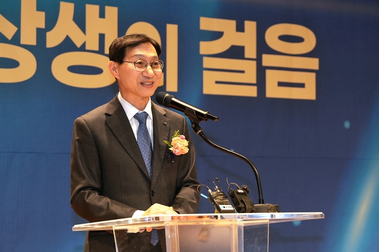 국민연금공단은 12월 17일 오후 3시 공단 본부 온누리홀에서 ‘제19대 김성주(사진) 국민연금공단 이사장 취임식’을 개최했다. / 국민연금공단 