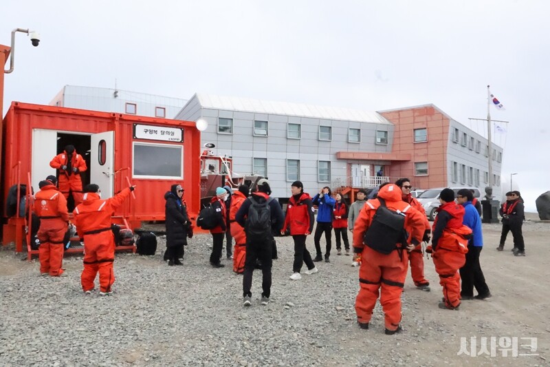 마지막으로 남극을 즐기는 37차 월동대원들./ 사진=남극특별취재팀