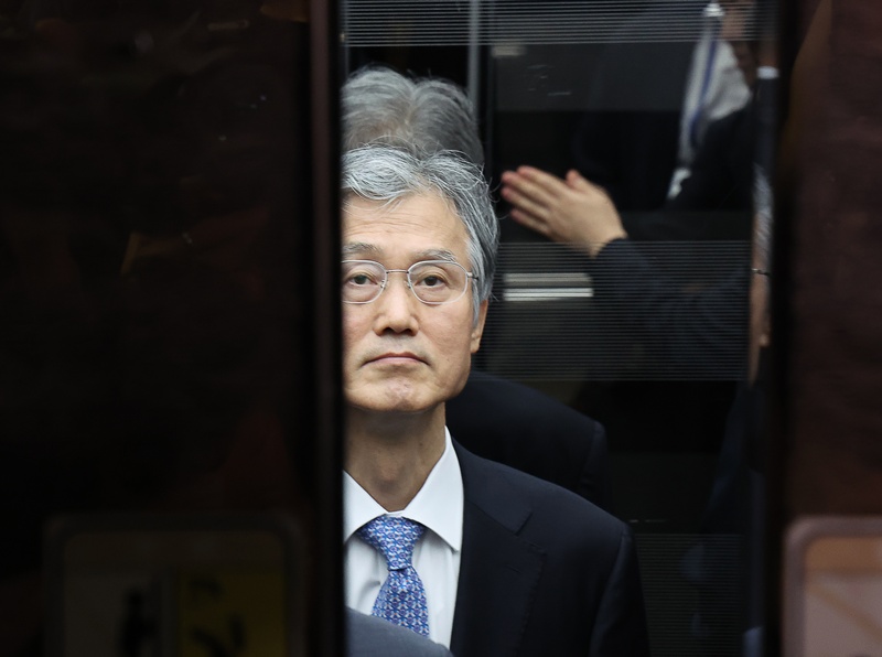 대법원이 18일 대법관 회의를 열고 ‘국가적 중요사건에 대한 전담재판부 설치 및 심리절차에 관한 예규’ 제정을 통해 자체적으로 ‘내란·외환 사건 전담재판부’를 설치하기로 했다. / 뉴시스