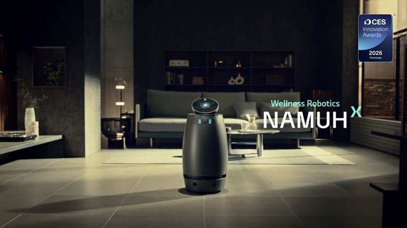 SK인텔릭스가 미국 메사추세츠공과대학교(MIT) 산하 융합기술 연구소 MIT 미디어랩(MIT Media Lab), 카이스트(KAIST), 연세대 연구팀과의 산학 협력을 통해 차세대 웰니스 기술을 연구하고 있다고 22일 밝혔다. 사진은 SK인텔릭스 웰니스 로봇 ‘나무엑스’ / SK인텔릭스 