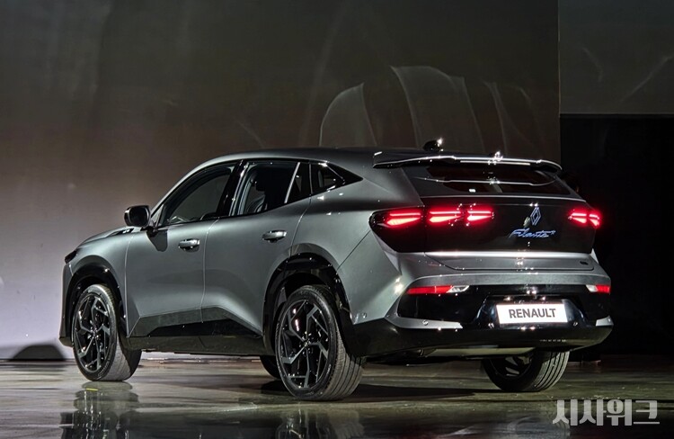르노코리아는 필랑트의 국내 판매가격을 4,300만원대부터 설정해 많은 소비자들의 관심을 끌 것으로 전망된다. / 광진구=제갈민 기자