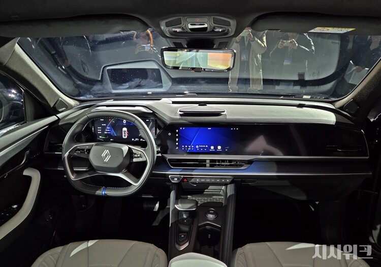 르노 필랑트의 실내 인테리어는 앞서 출시된 그랑 콜레오스와 닮은 부분이 많다. / 광진구=제갈민 기자