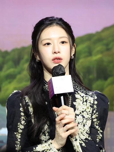 고윤정이 새로운 매력을 예고했다. / 뉴시스