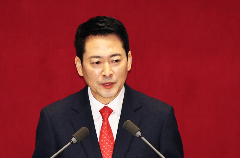 장동혁 국민의힘 대표가 4일 오전 서울 여의도 국회에서 열린 제432회국회(임시회) 제3차 본회의에서 국정에 관한 교섭단체 대표연설을 하고 있다. / 뉴시스