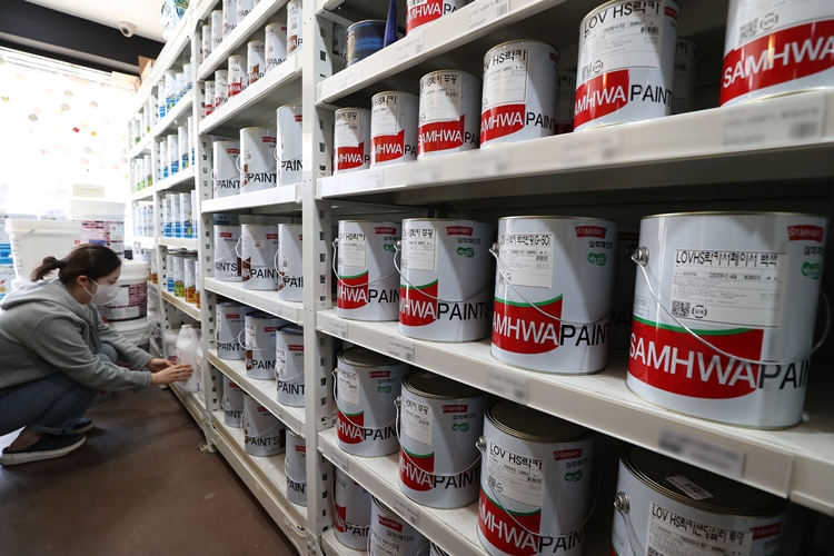 삼화페인트공업은 지난해 영업이익이 전년 대비 절반 수준에 그치는 등 실적 부진을 면치 못한 것으로 나타났다. / 뉴시스