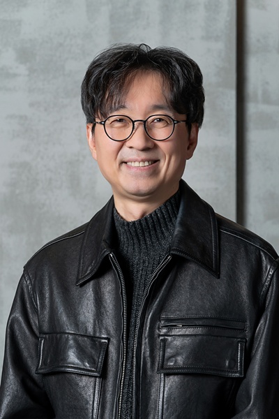 장항준 감독이 영화 ‘왕과 사는 남자’로 관객을 만났다. / 쇼박스