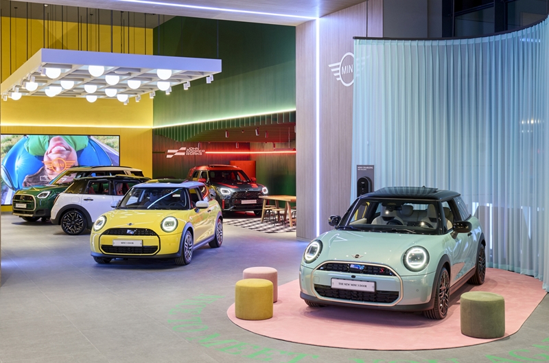 BMW 드라이빙 센터 내에는 미니 전시 존이 따로 마련됐다. / BMW 그룹 코리아