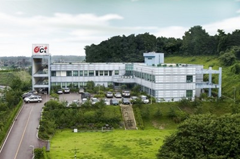 창업주인 고(故) 김정근 고문이 급작스럽게 별세하면서 오스코텍을 둘러싼 불확실성이 고조되고 있다. / 오스코텍