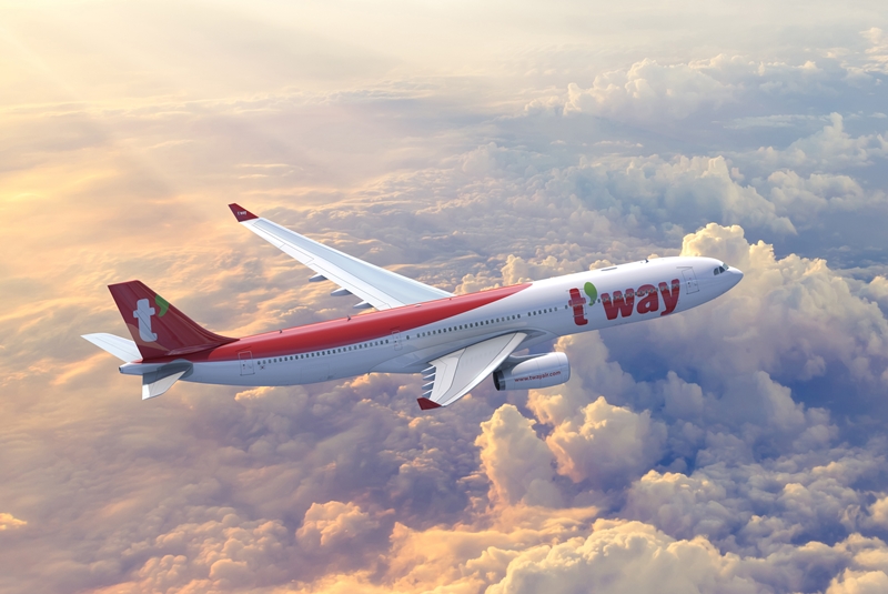티웨이항공이 지난해 외형성장을 이뤄냈다. 다만 성장 과정에 비용 부담이 커지면서 적자 실적을 기록했는데, 앞으로 실적을 개선할 수 있을지 관심이 쏠린다. / 티웨이항공