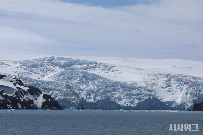 ‘시사위크’ 취재 결과, LG전자는 지난해 2월 ‘남극세종과학기지’를 방문, 친환경 세탁소재 개발 연구를 진행한 것으로 확인됐다. 극지연구소와 LG전자 측에 따르면 LG전자 연구팀이 진행한 연구는 자체 개발한 ‘수용성 유리 소재의 극지환경 적용’이다./ 사진=남극특별취재팀
