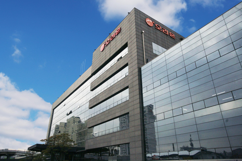 오리온그룹의 총 배당 규모는 지난해보다 577억원 증가한 2,046억원으로 배당소득 분리과세 적용 대상인 고배당기업 요건도 충족했다. / 오리온