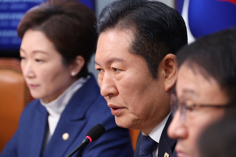 정청래 더불어민주당 대표가 23일 오전 국회에서 열린 최고위원회에서 발언을 하고 있다. / 뉴시스