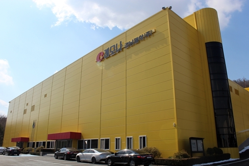 경남제약은 지난해 매출액이 전년 대비 감소하고 영업손실은 늘어났다. / 경남제약