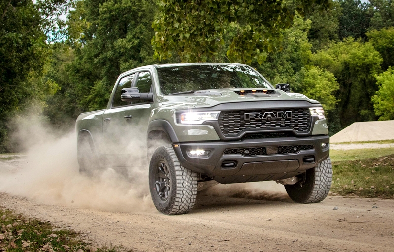 차봇모터스가 4월 국내 시장에 램 1500 모델을 공식 출시한다. 사진은 램 1500 오프로드 특화 고성능 모델인 램 1500 RHO. / 차봇모터스