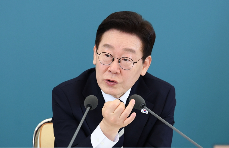 이재명 대통령이 25일 청와대에서 열린 '확대 국가관광전략회의'에서 발언하고 있다. (청와대통신사진기자단) / 뉴시스