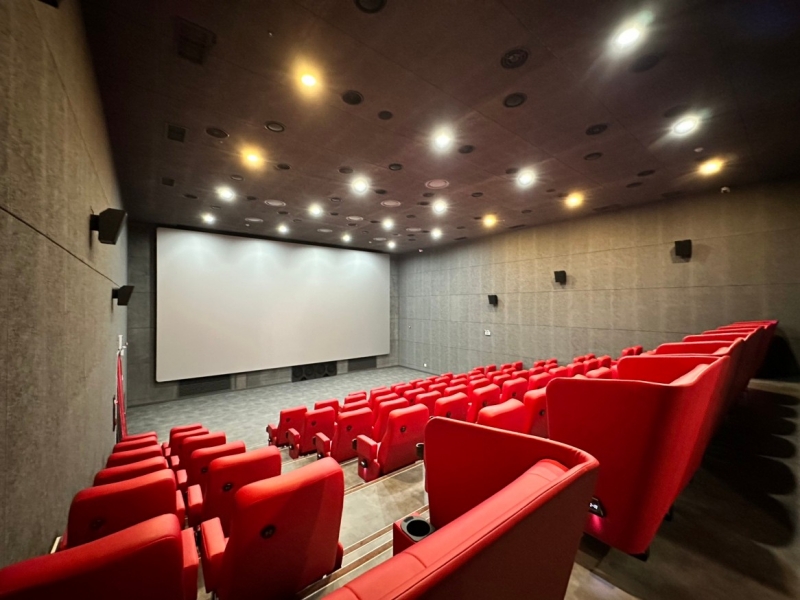 (주)작은영화관은 지역 간 문화 격차를 줄이기 위해 문화체육관광부 사업으로 조성된 지역 영화관을 전문적으로 수탁 운영하는 기업이다. 사진은 해남시네마 상영관 내부 모습이다. / (주)작은영화관