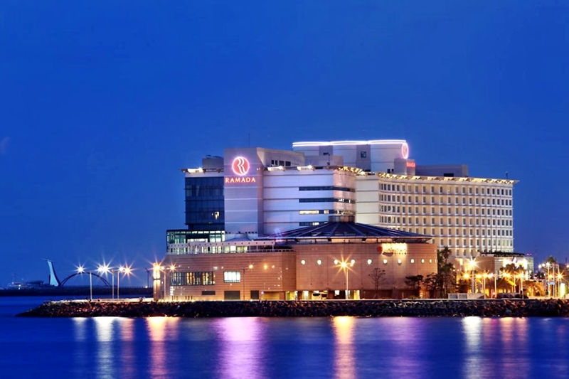 라마자 프라자 제주 호텔이 쉐라톤 제주 호텔로 리뉴얼 오픈을 앞두고 있다. / 라마다프라자제주