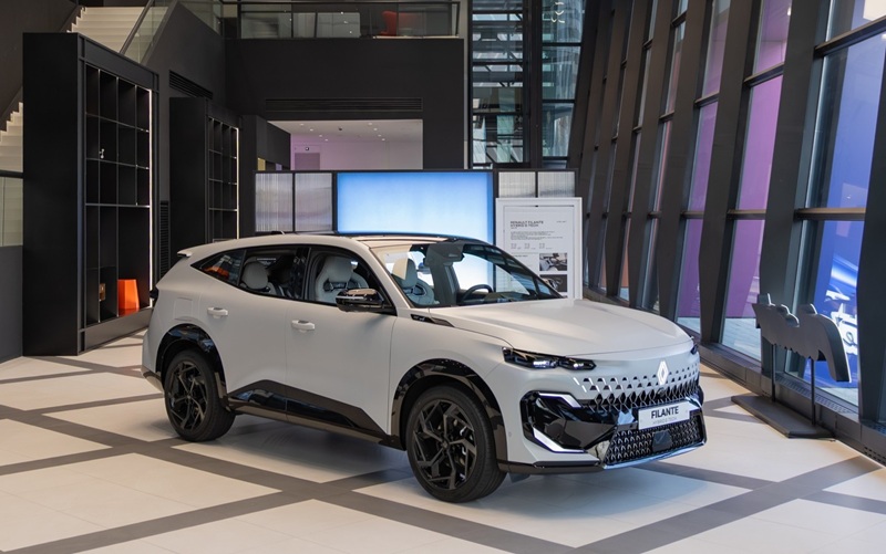 르노코리아가 올해 1월과 2월 판매실적이 전년 대비 하락했지만, 이는 신차 필랑트의 출고를 앞둔 시점이라는 점에서 일시적인 현상으로 평가된다. 사진은 르노코리아 필랑트. / 르노코리아