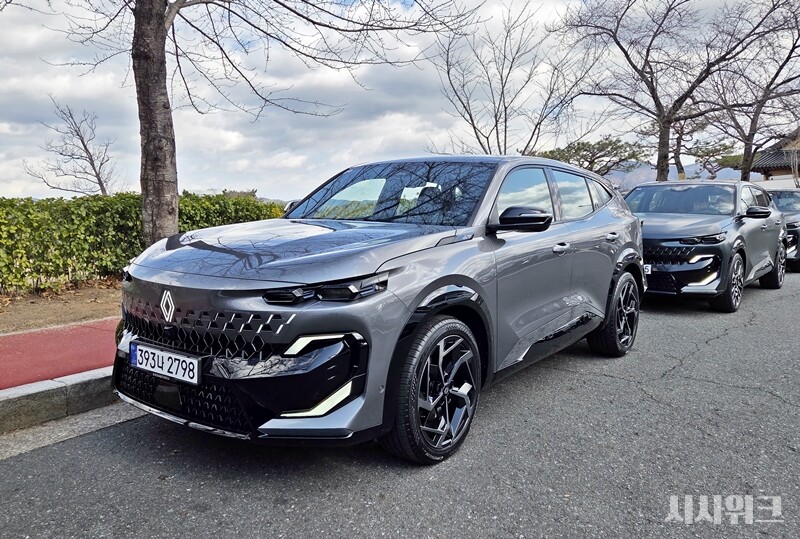 르노 필랑트는 준대형 크로스오버 형태의 모델로, 독특한 외관 디자인이 눈길을 끄는 요소다. / 경주=제갈민 기자