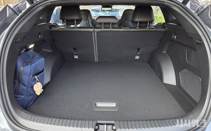 필랑트의 트렁크 공간은 널찍하며 활용도를 고려해 설계한 모습이다. / 경주=제갈민 기자