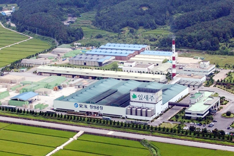 보해양조는 과거 유시민 작가(전 노무현재단 이사장)에 이어 또 한 번 진보 진영 인사를 사외이사로 선임하게 될 전망이다. / 보해양조