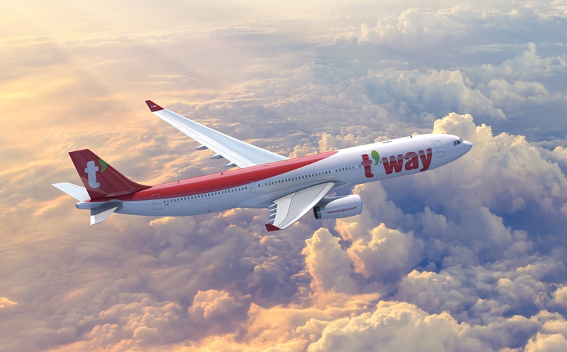 티웨이항공이 장거리 노선을 6곳 이상 취항하면서 올해 1∼2월 기간 90% 이상의 탑승률을 달성했다. / 티웨이항공