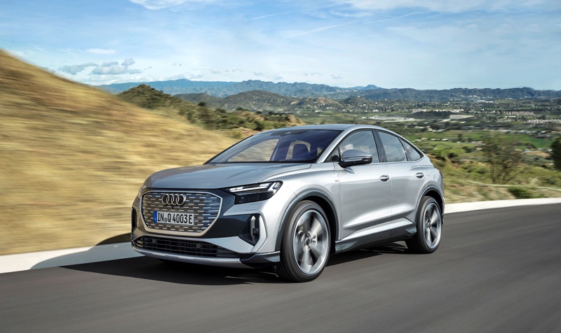 아우디가 올해 전기차 Q4 e-트론의 페이스리프트 모델을 출시한다. 국내 출시 시점은 2027년으로 예상된다. 사진은 아우디 Q4 스포트백 e-트론. / 아우디