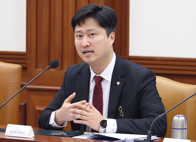 우재준 국민의힘 청년최고위원이 23일 국회에서 열린 최고위원회의에서 한 전 대표에 대한 징계 취소를 촉구했다. 사진은 우재준 최고위원이 지난달 6일 서울 종로구 정부서울청사에서 열린 제1차 청년정책 관계장관회의에서 발언하는 모습. /  뉴시스