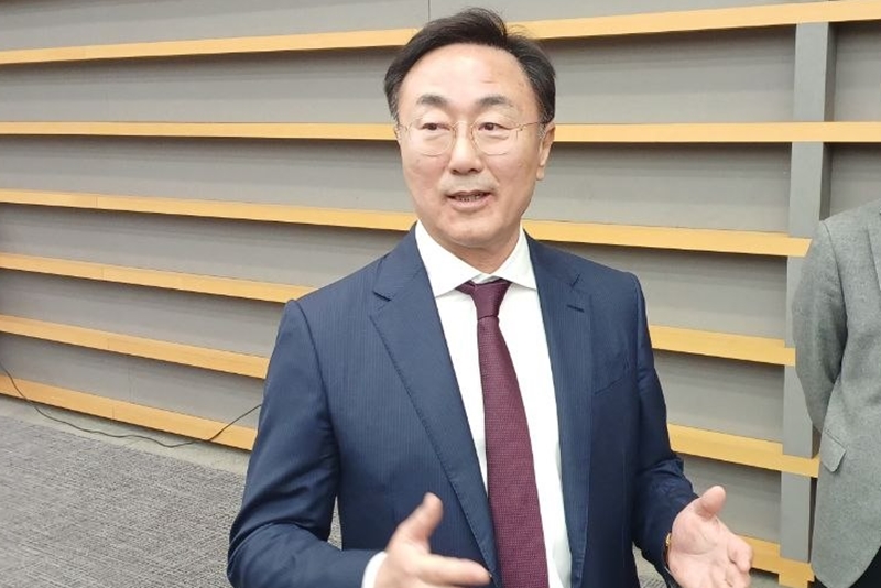 26일 박병무 엔씨 공동 대표(사진)는 주총 현장에서 기자들과 만나 사명 변경을 2020년부터 준비했다고 밝혔다. / 조윤찬 기자