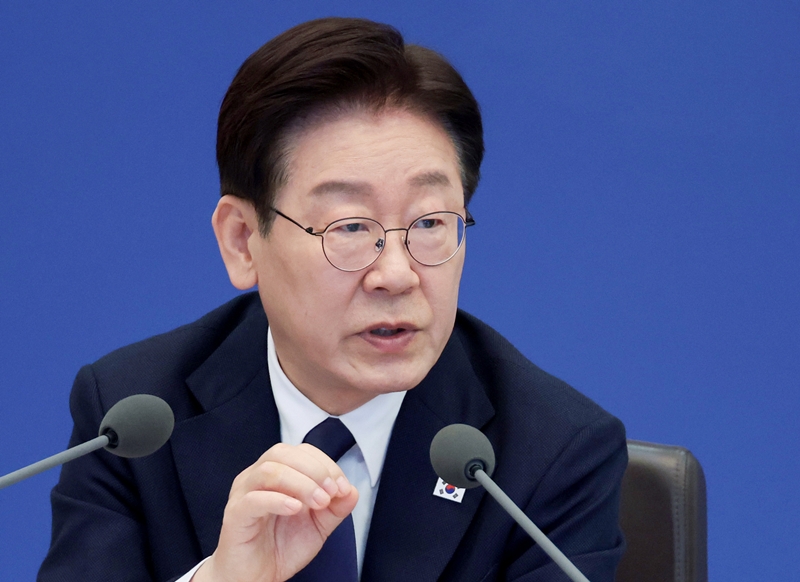 이재명 대통령이 31일 청와대에서 열린 국무회의에서 발언하고 있다. / 뉴시스