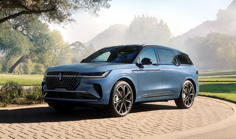 선인자동차는 올해 1월 포드코리아 지분을 전량 인수하고 법인명을 FL오토코리아로 변경했다. 사진은 FL오토코리아가 들여온 링컨 노틸러스 HEV. / FL오토코리아