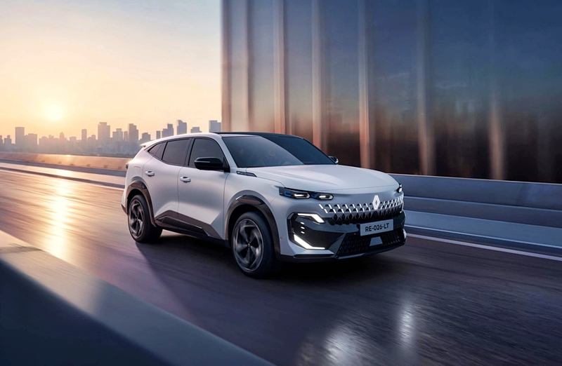 르노 필랑트는 E-테크 HEV 엔진을 탑재해 15.1의 국내 공인 복합 연비 인증을 받았다. / 르노코리아