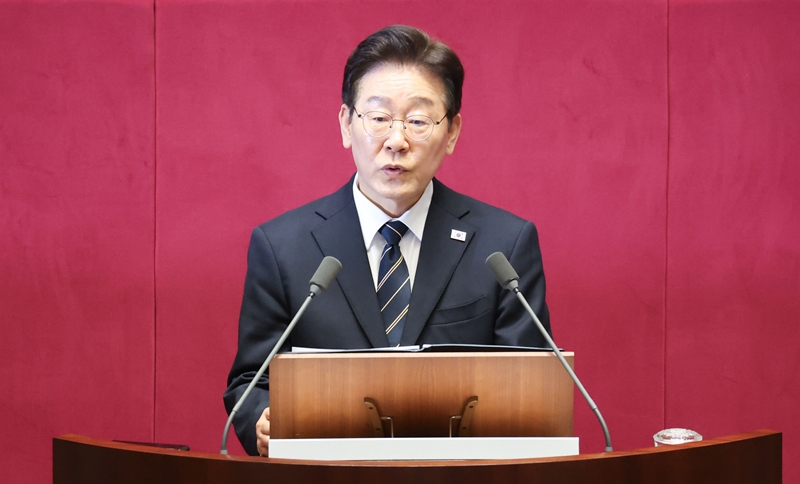 이재명 대통령이 2일 서울 여의도 국회에서 추가경정예산안 시정연설을 하고 있다. / 뉴시스