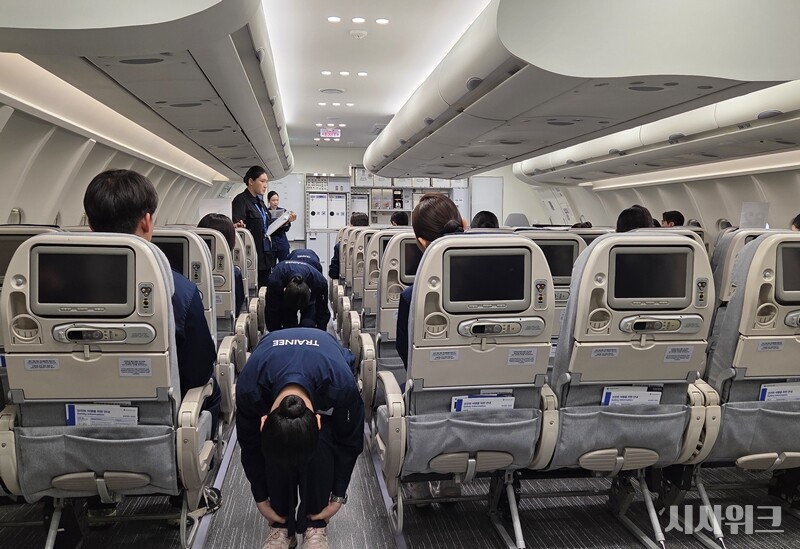 파라타항공 유한대학교 항공훈련센터가 3월 27일 개소했다. / 제갈민 기자