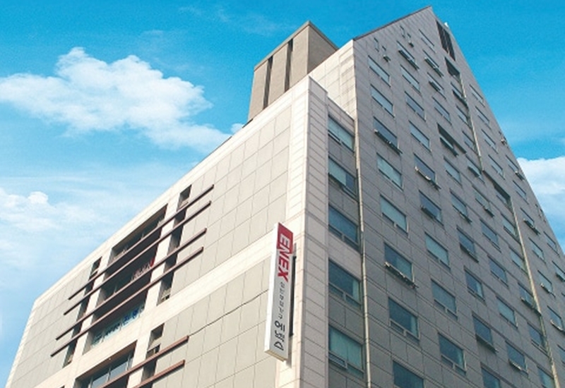 에넥스는 올해 들어 주가가 하락세를 이어가면서 ‘동전주’ 및 저조한 시가총액에 따른 코스피 시장 퇴출 위기가 임박해오고 있다. / 에넥스