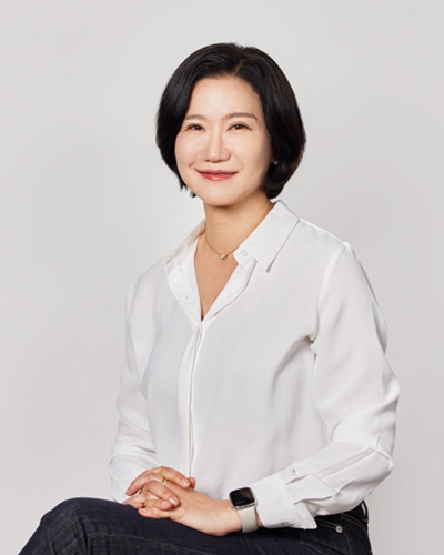 이은미 토스뱅크 대표이사의 어깨가 무겁다. / 토스뱅크