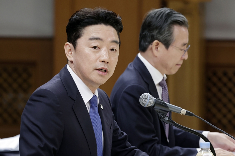 강훈식 비서실장이 7일 청와대에서 열린 중동상황 관련 기자간담회에서 발언하고 있다. / 뉴시스