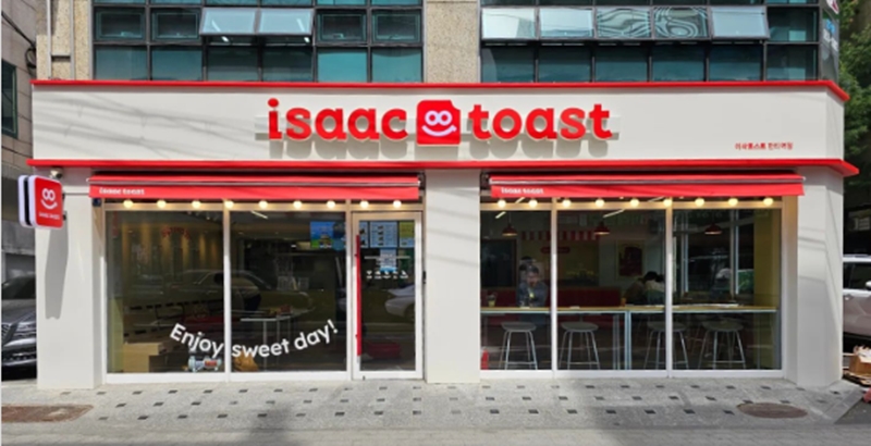 이삭토스트가 ‘이삭토스트 소스’를 정식 상품화하고 해외시장을 공략한다. 사진은 이삭토스트 한티역점. / 이삭토스트