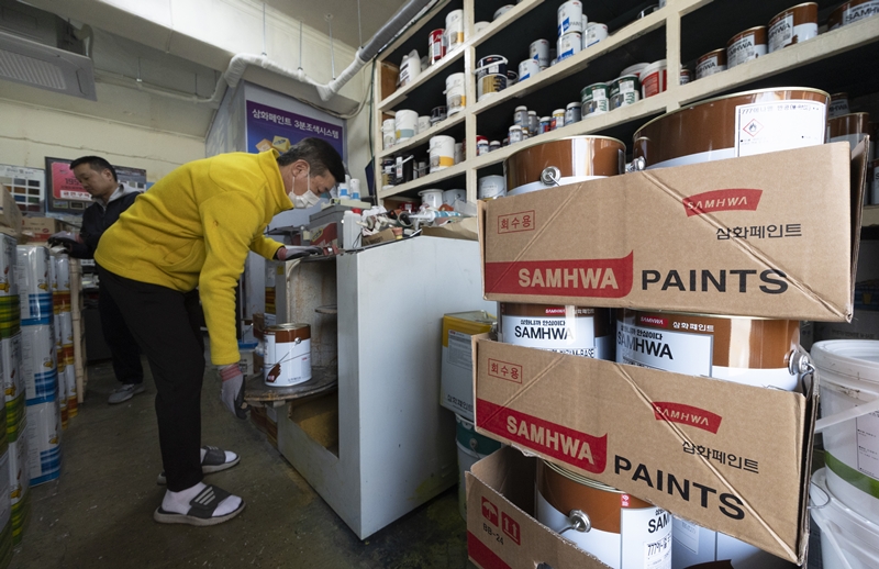 페인트 업계가 대외 악재에 휩싸인 가운데, 앞서 중대 변수에 직면해 올해 새롭게 출발한 SP삼화(옛 삼화페인트)의 행보에 이목이 쏠린다. / 뉴시스