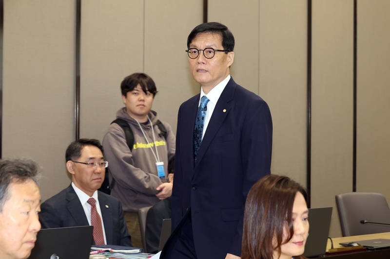 이창용 한국은행 총재의 임기는 이달 20일 만료된다. 10일 금융통화위원회 통화정책방향 회의는 이창용 총재가 주재하는 마지막 회의다. / 뉴시스